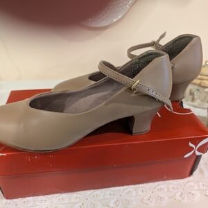 Capezio Classic Tan Mary Jane Heels